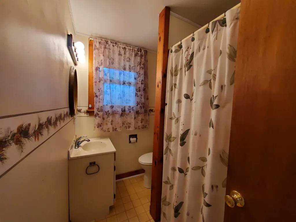 84 Lake Street Enfield NH 03748