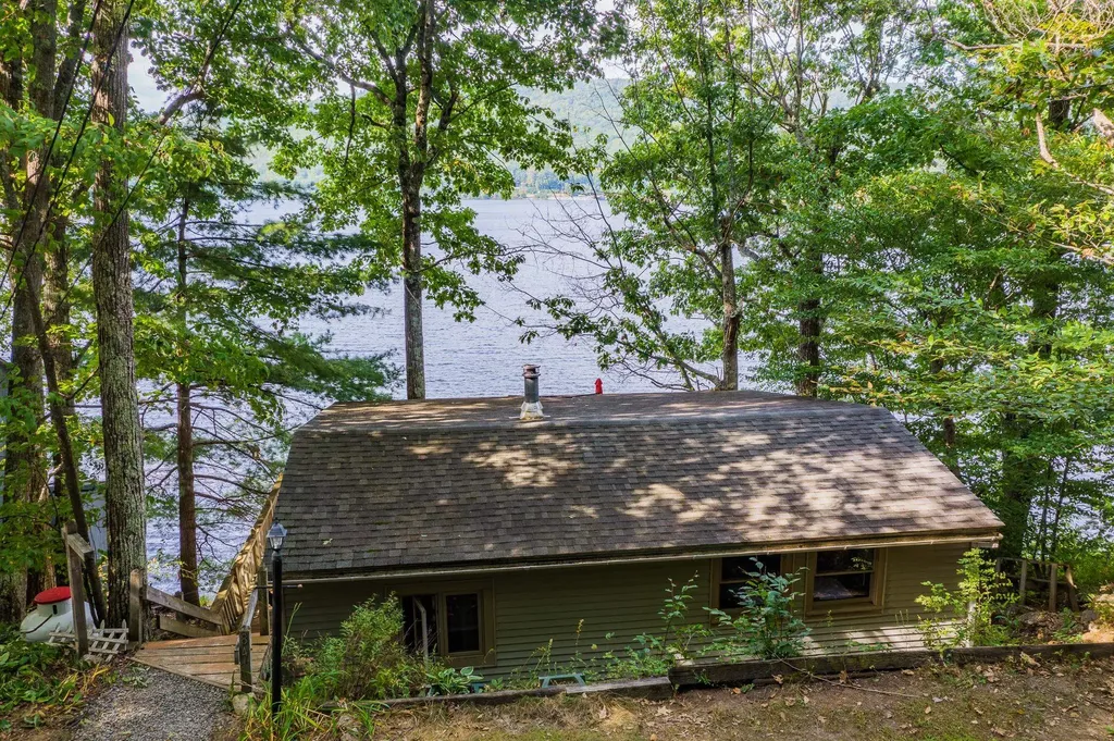 84 Lake Street Enfield NH 03748