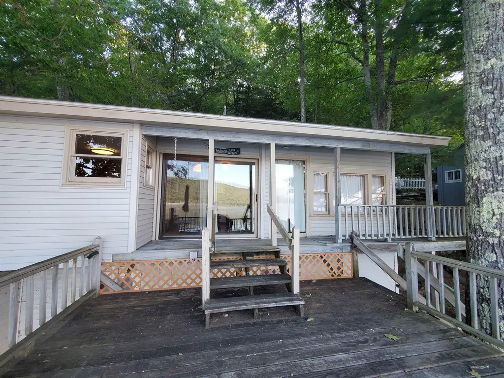 84 Lake Street Enfield NH 03748
