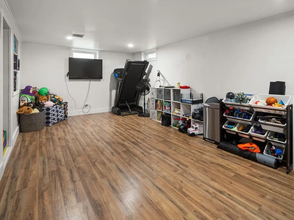 220 James Avenue Burlington VT 05408