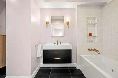 18 Porter Street Portsmouth NH 03801