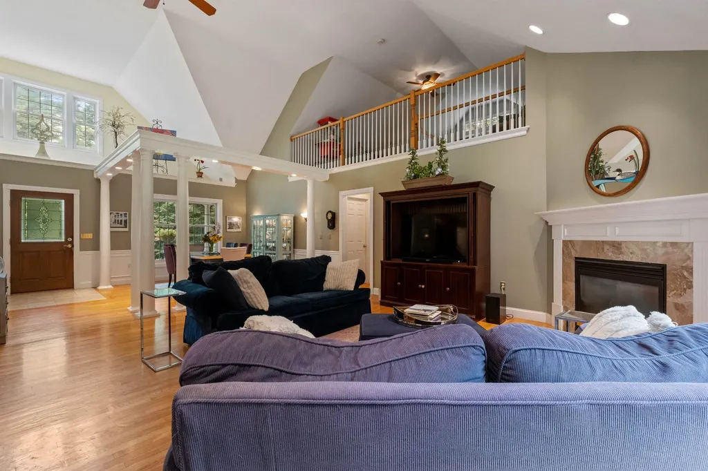 1018 Farrington Corner Road Hopkinton NH 03229