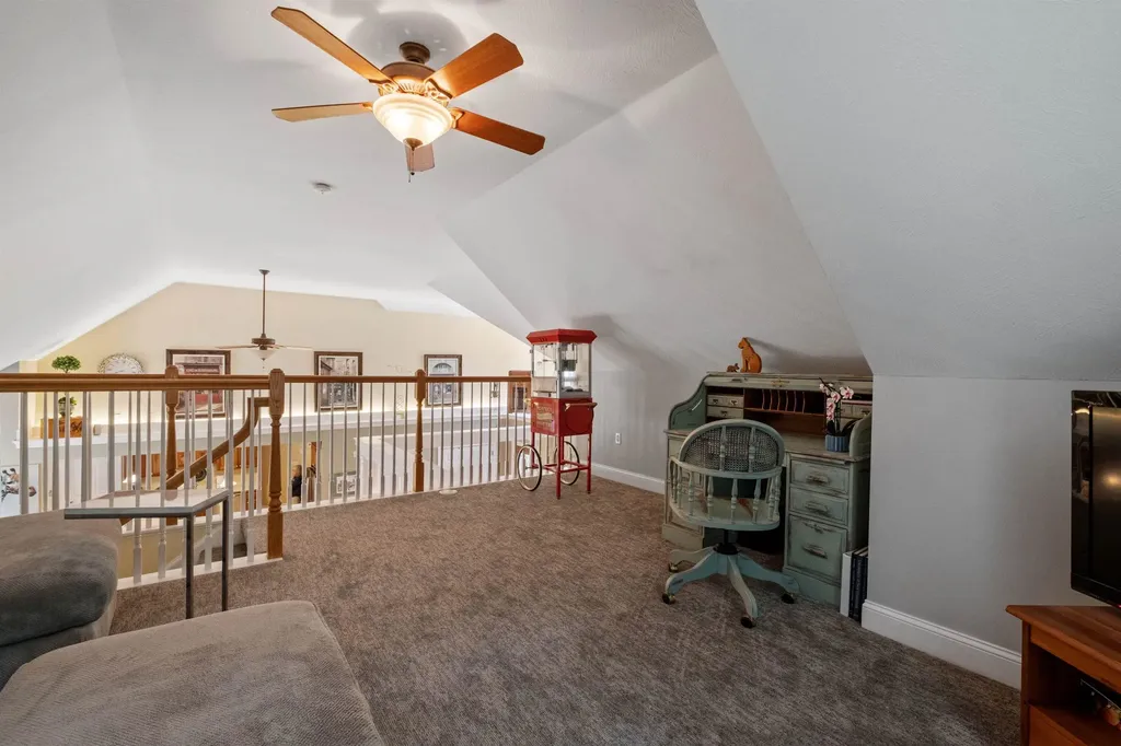 1018 Farrington Corner Road Hopkinton NH 03229