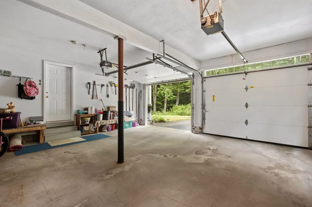 1018 Farrington Corner Road Hopkinton NH 03229