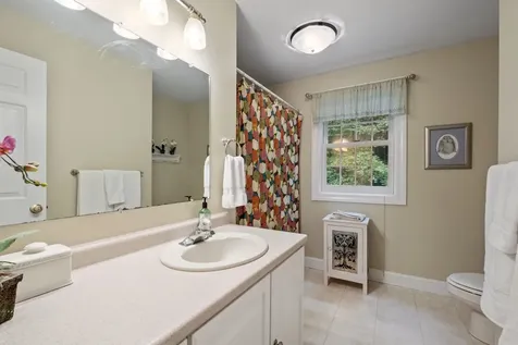 1018 Farrington Corner Road Hopkinton NH 03229