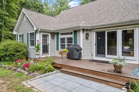 1018 Farrington Corner Road Hopkinton NH 03229