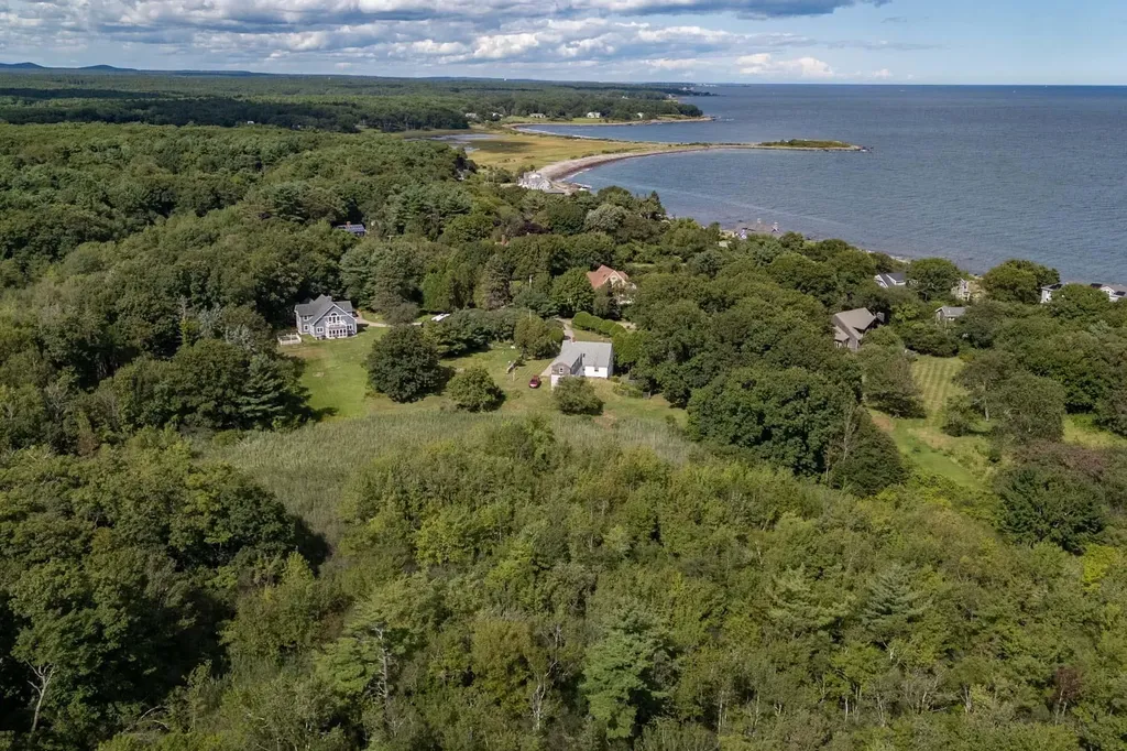 75 Goodwin Road Kittery ME 03905