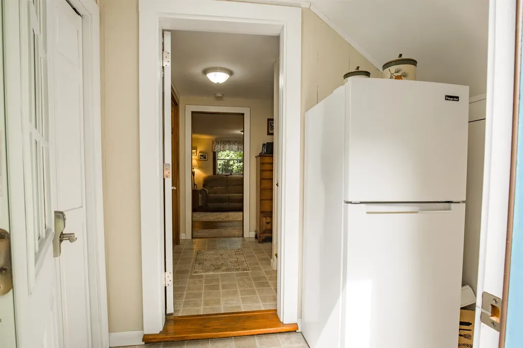 8 Oak Ridge Road Plymouth NH 03264