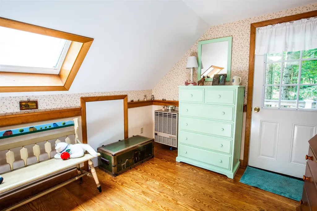 8 Oak Ridge Road Plymouth NH 03264