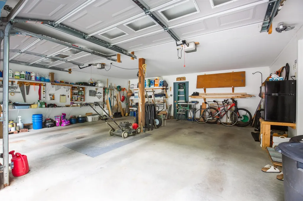 8 Oak Ridge Road Plymouth NH 03264