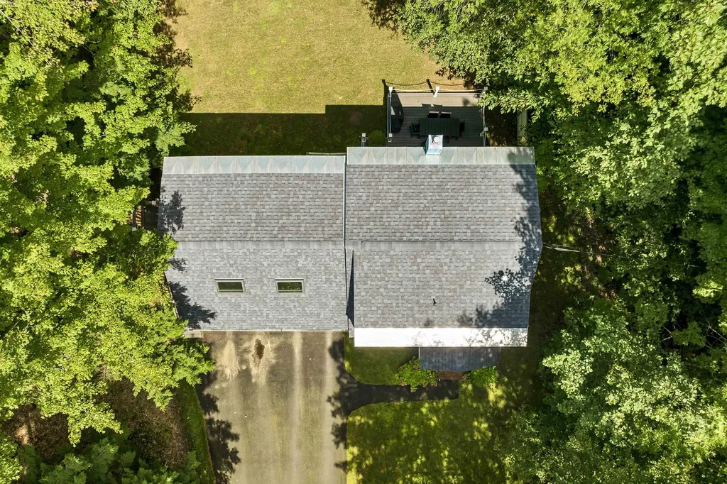 8 Oak Ridge Road Plymouth NH 03264