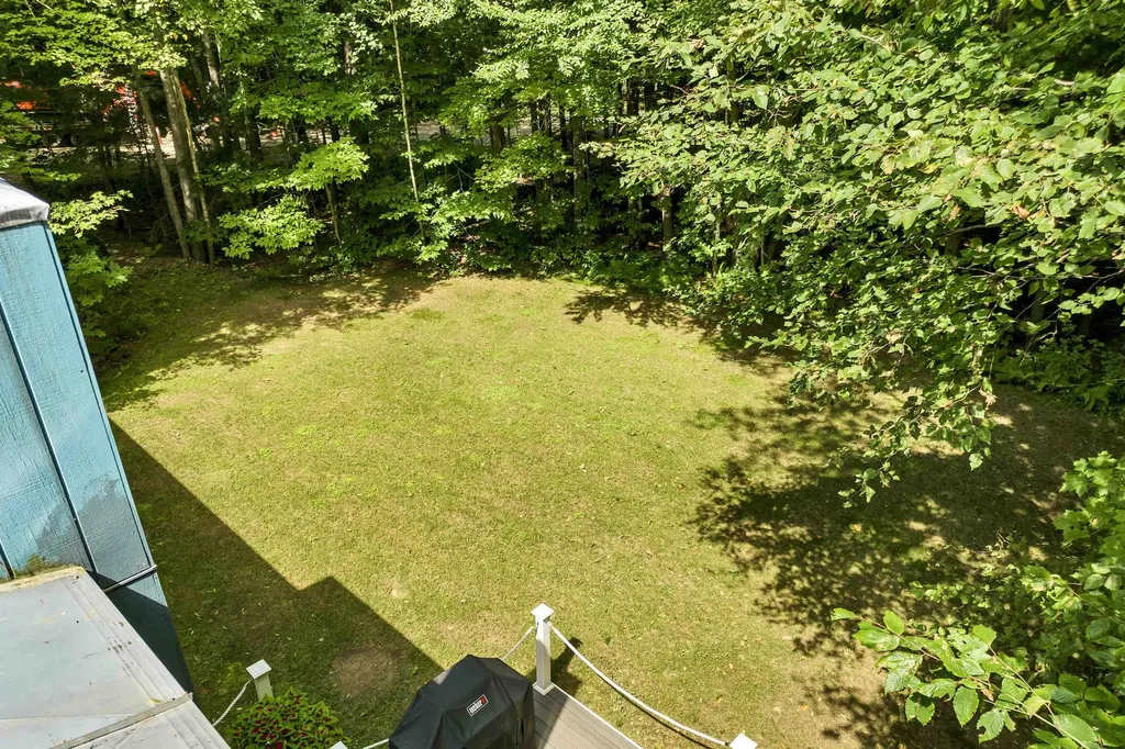 8 Oak Ridge Road Plymouth NH 03264