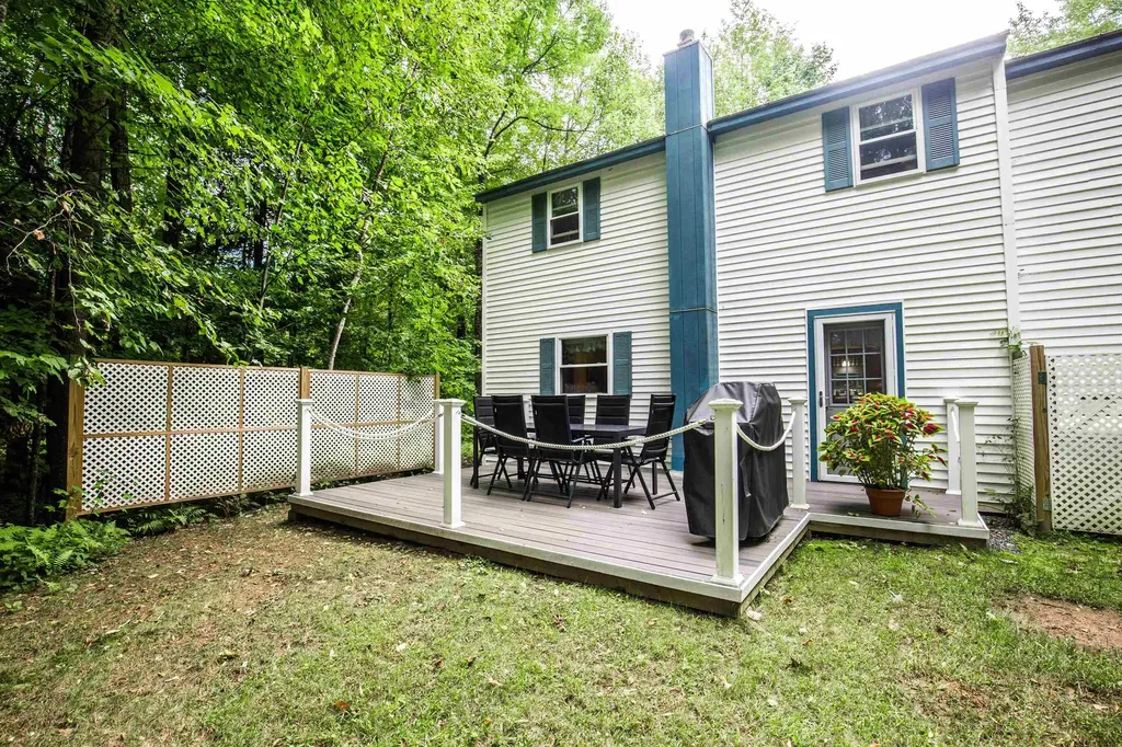 8 Oak Ridge Road Plymouth NH 03264