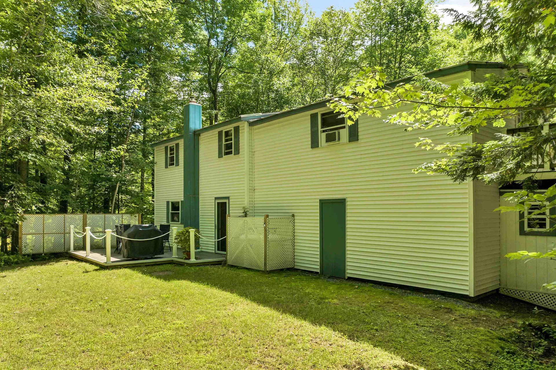 8 Oak Ridge Road Plymouth NH 03264