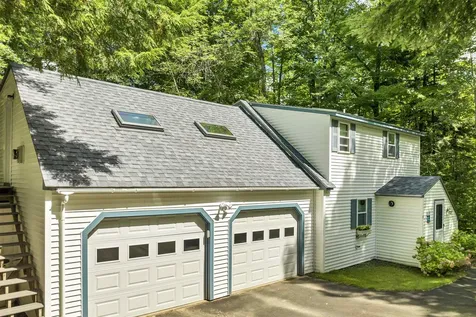 8 Oak Ridge Road Plymouth NH 03264