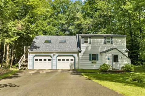 8 Oak Ridge Road Plymouth NH 03264