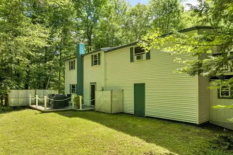 8 Oak Ridge Road Plymouth NH 03264