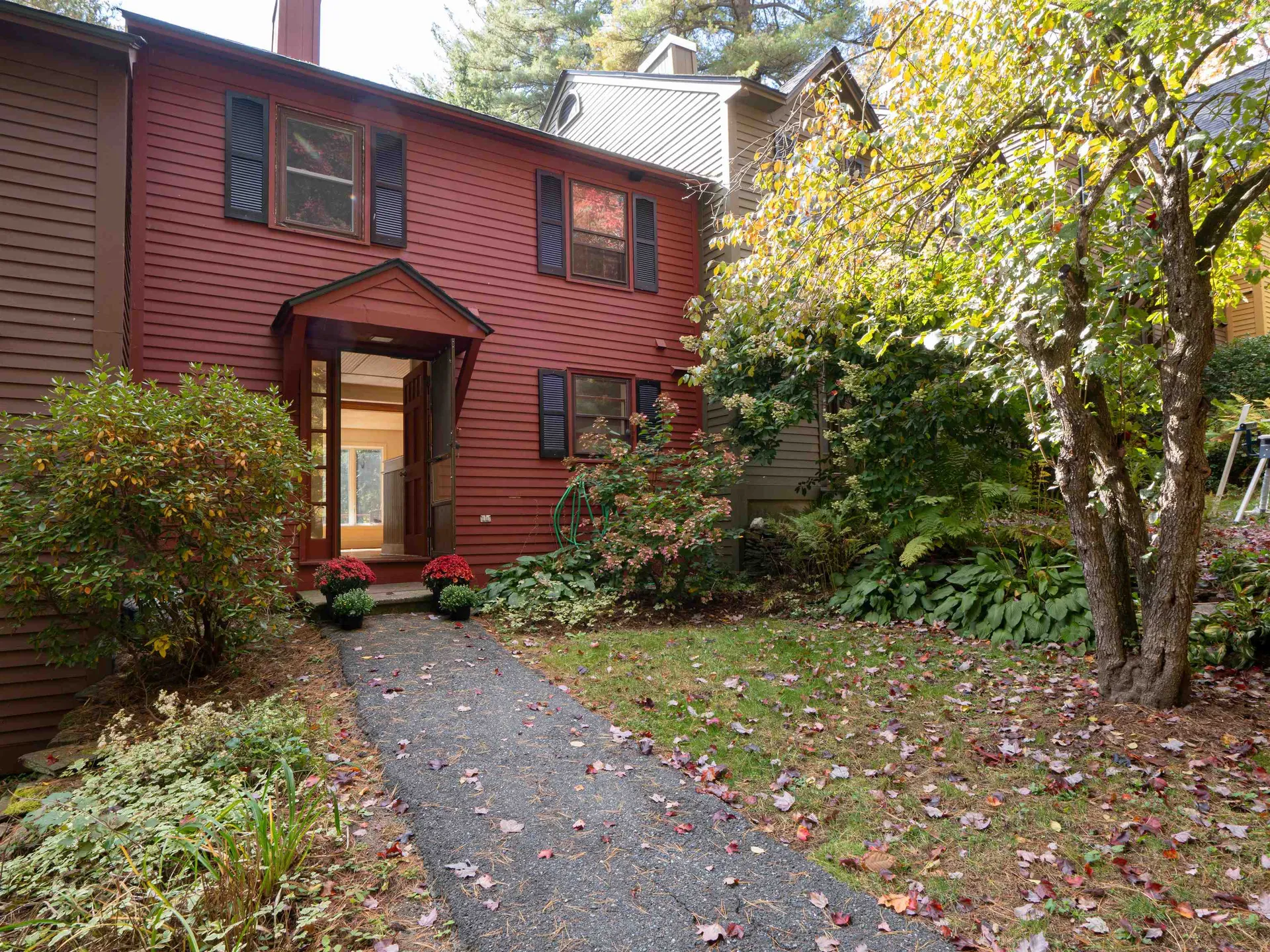 826 Hard Road Hartford VT 05059