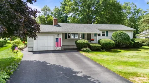 19 Bullard Drive Hooksett NH 03106