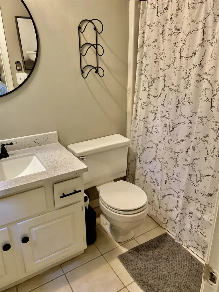 976 Hard Road Hartford VT 05059