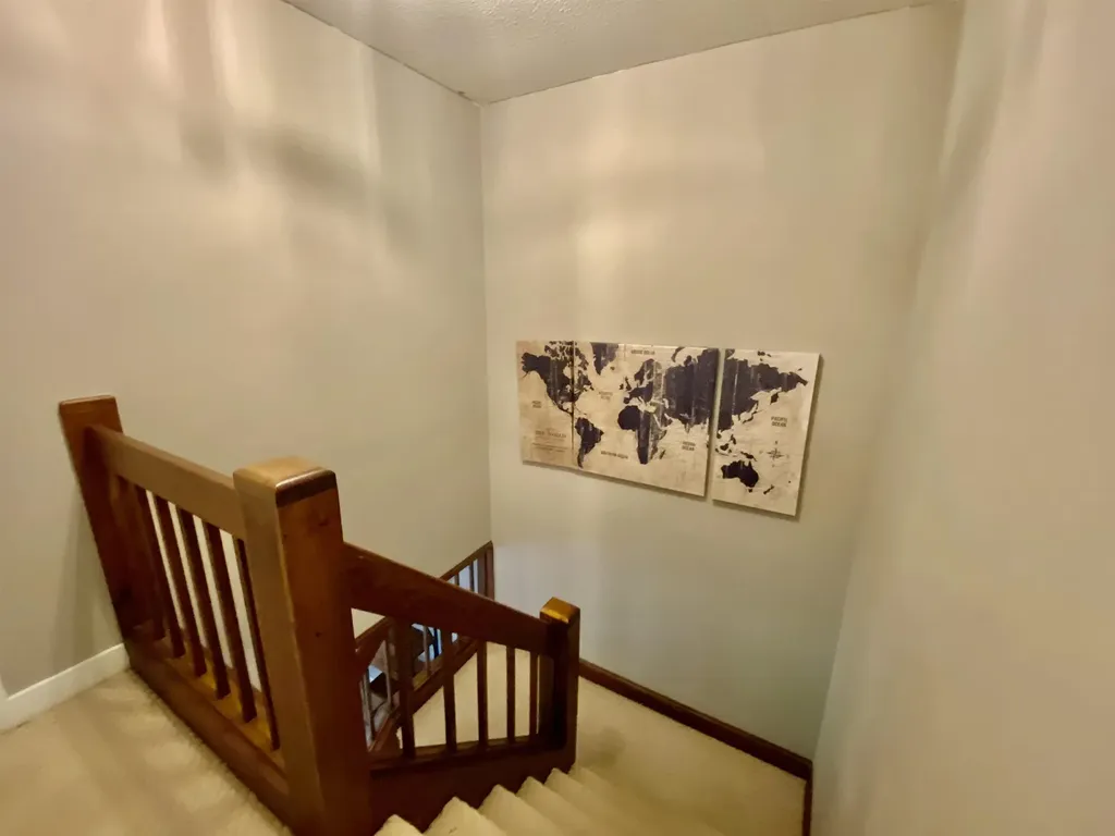 976 Hard Road Hartford VT 05059