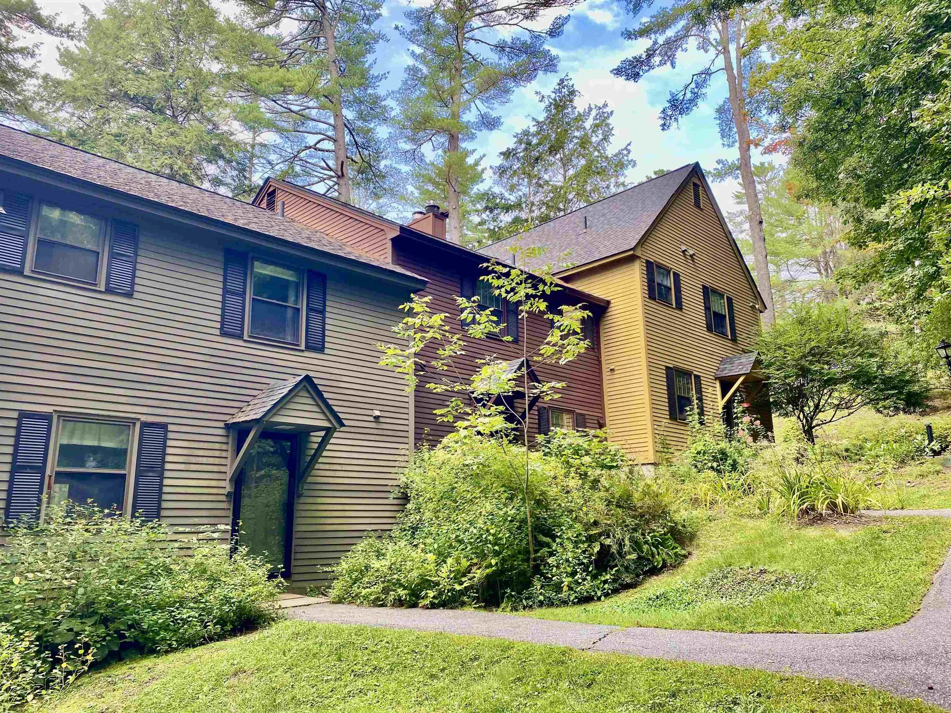 976 Hard Road Hartford VT 05059