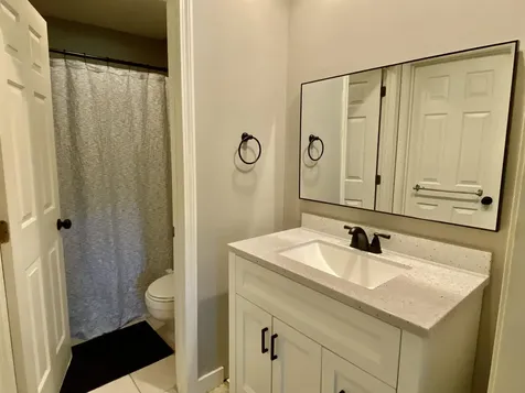 976 Hard Road Hartford VT 05059