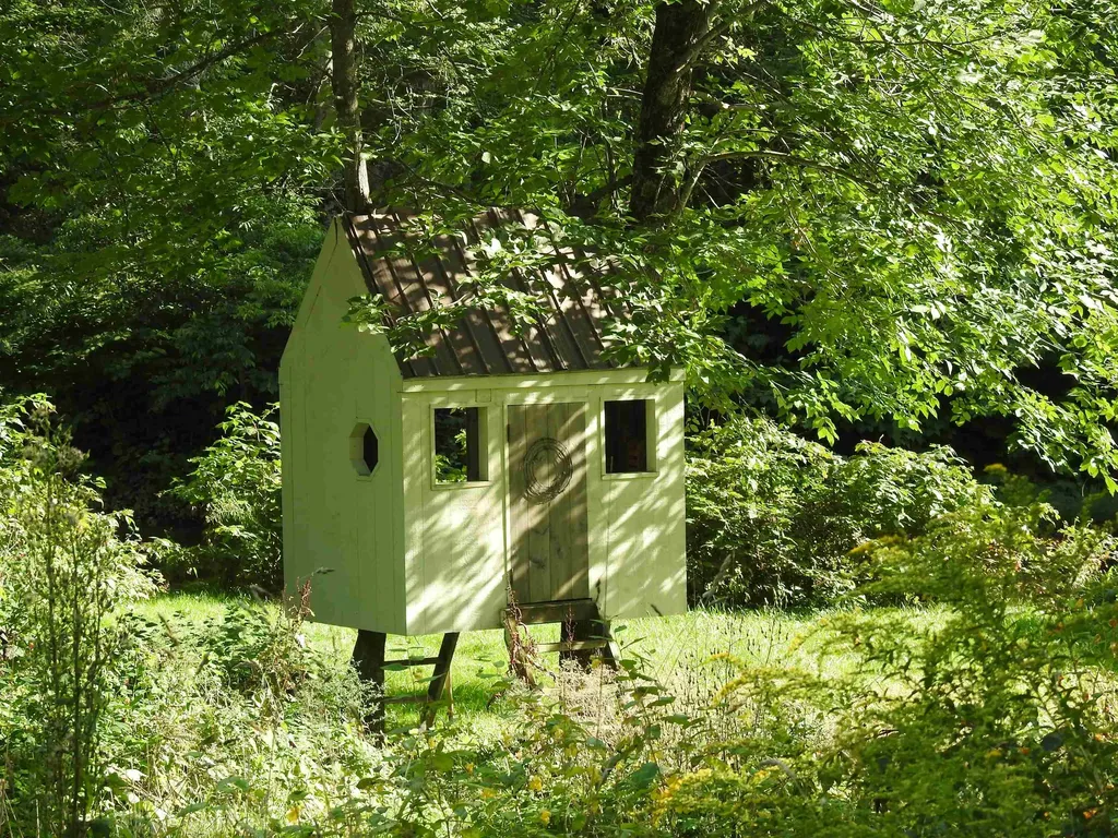 1471 Back Road Belvidere VT 05442