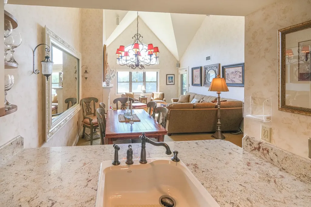 101 White Loop Ludlow VT 05149