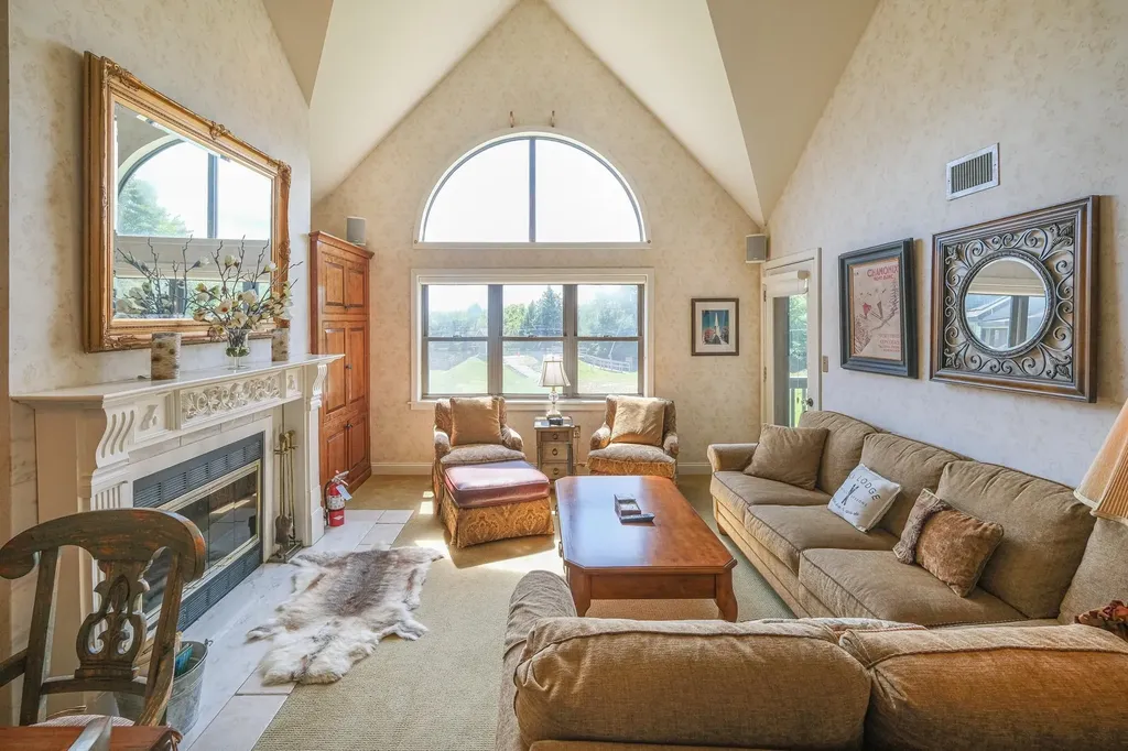 101 White Loop Ludlow VT 05149