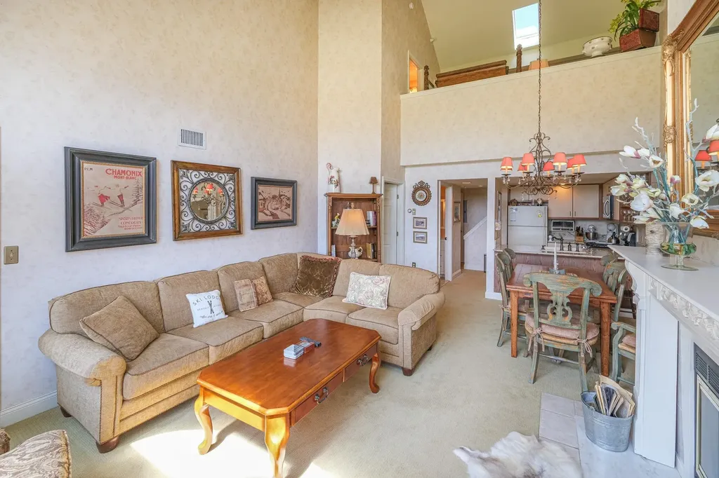 101 White Loop Ludlow VT 05149