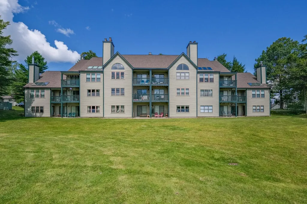 101 White Loop Ludlow VT 05149