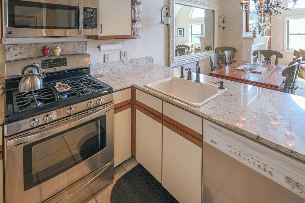 101 White Loop Ludlow VT 05149