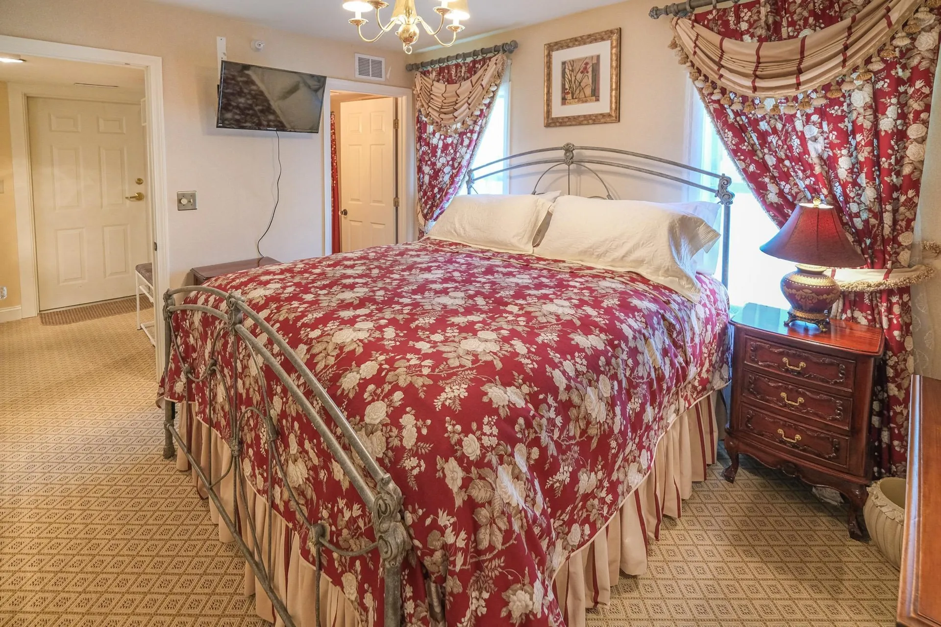 101 White Loop Ludlow VT 05149