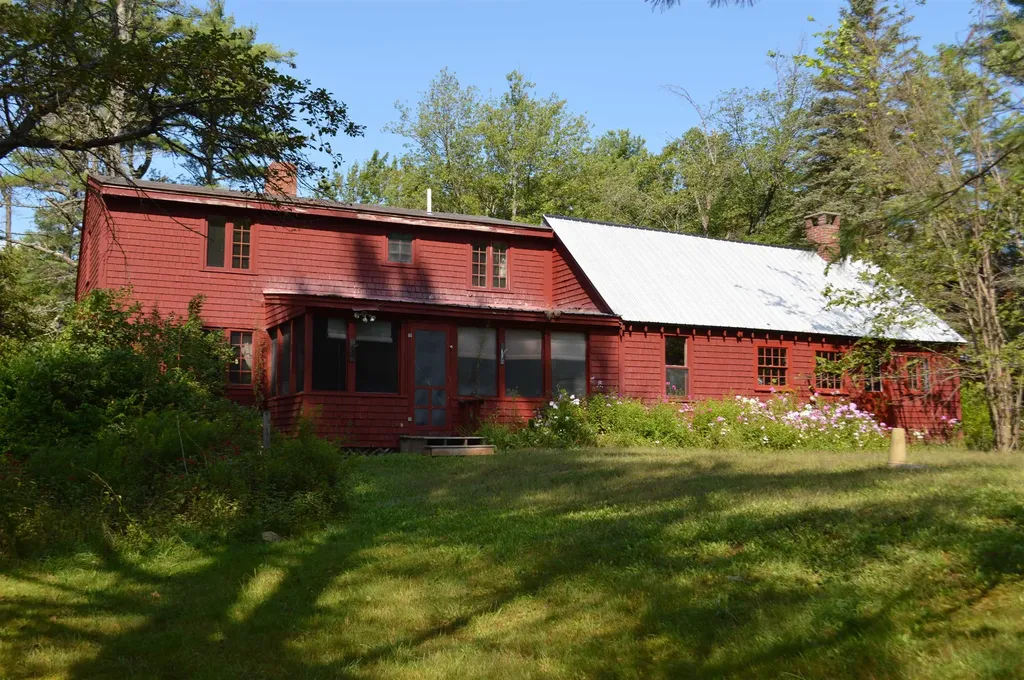 920 Pine River Pond Road Wakefield NH 03872