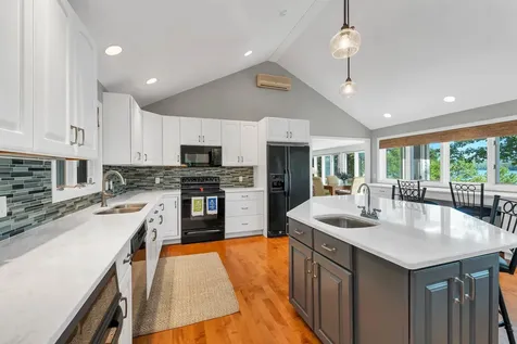 16 Marina Road Madison NH 03875