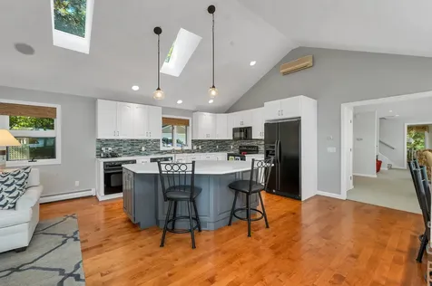 16 Marina Road Madison NH 03875