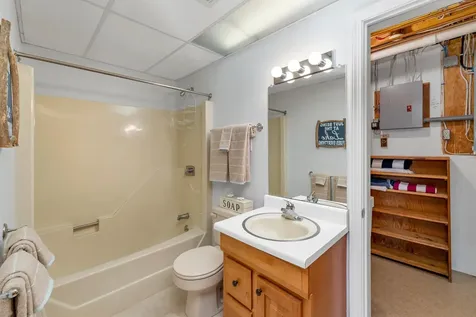 16 Marina Road Madison NH 03875