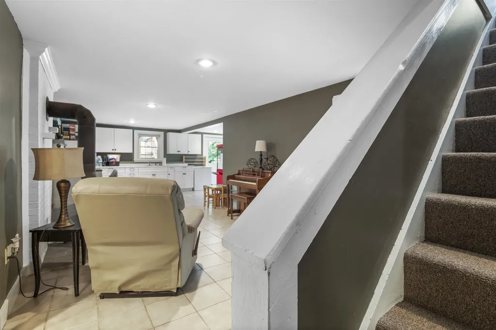 58 Oak Hill Road New Ipswich NH 03071