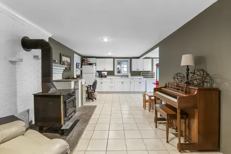 58 Oak Hill Road New Ipswich NH 03071