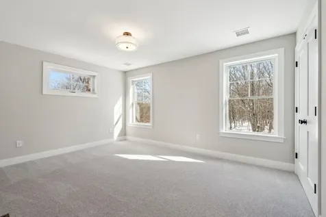 270 Sage Lane Portsmouth NH 03801