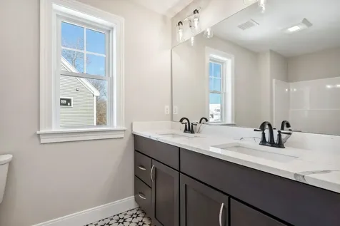 270 Sage Lane Portsmouth NH 03801