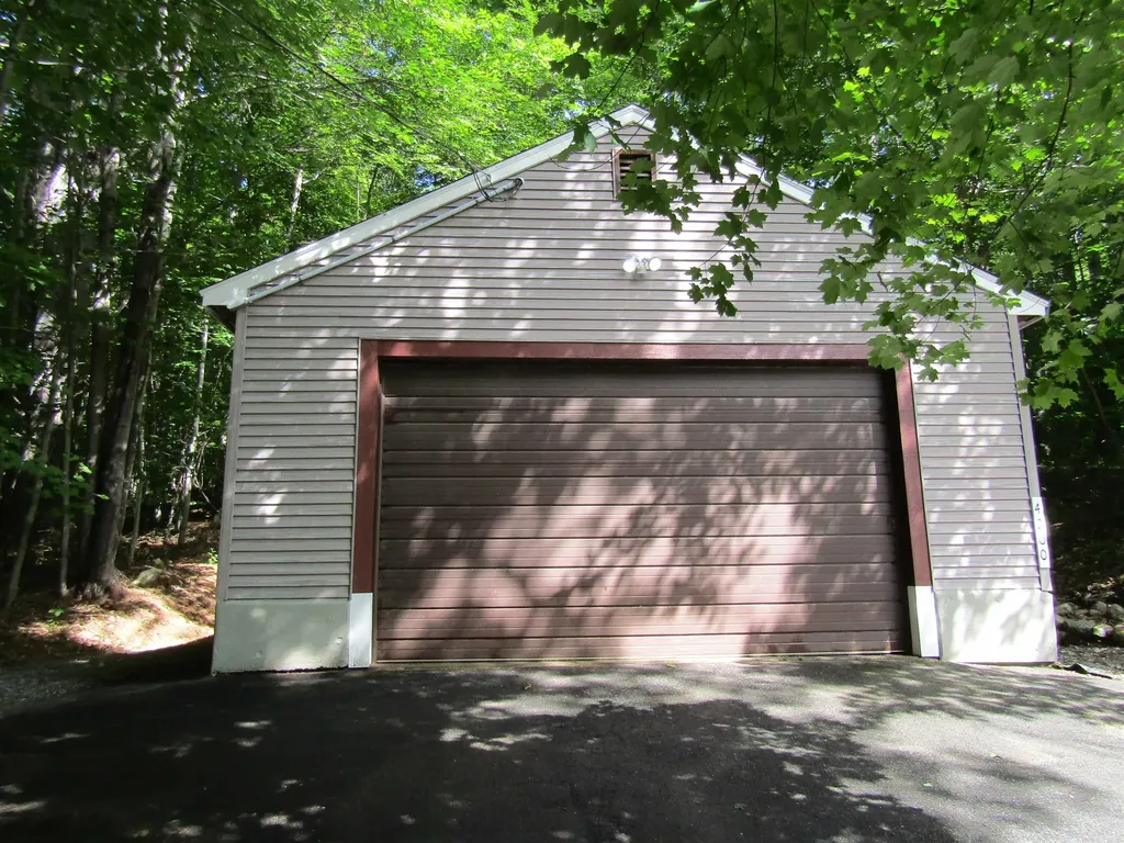 4200 River Road Bristol NH 03222