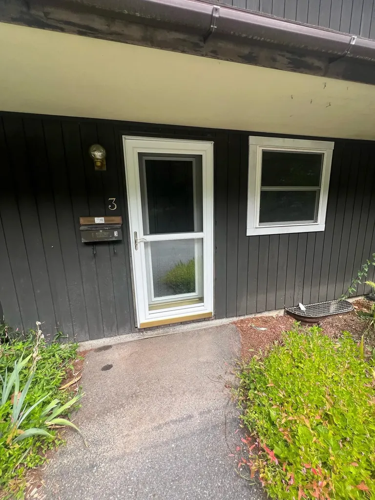60 Brookside Drive Brattleboro VT 05301