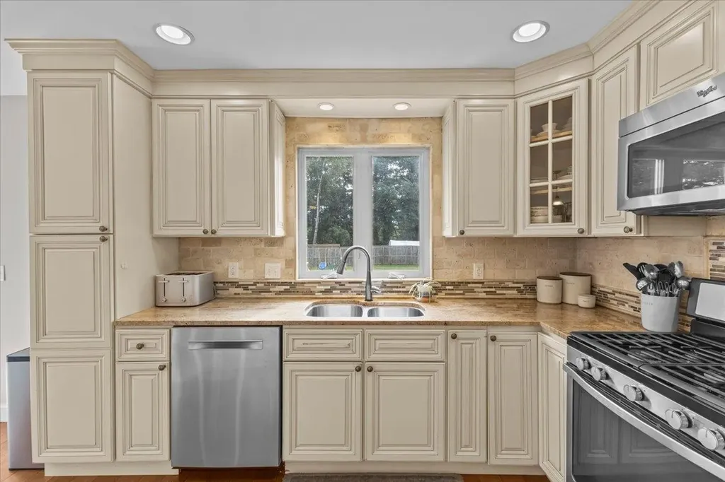 279 Mallard Drive Colchester VT 05446