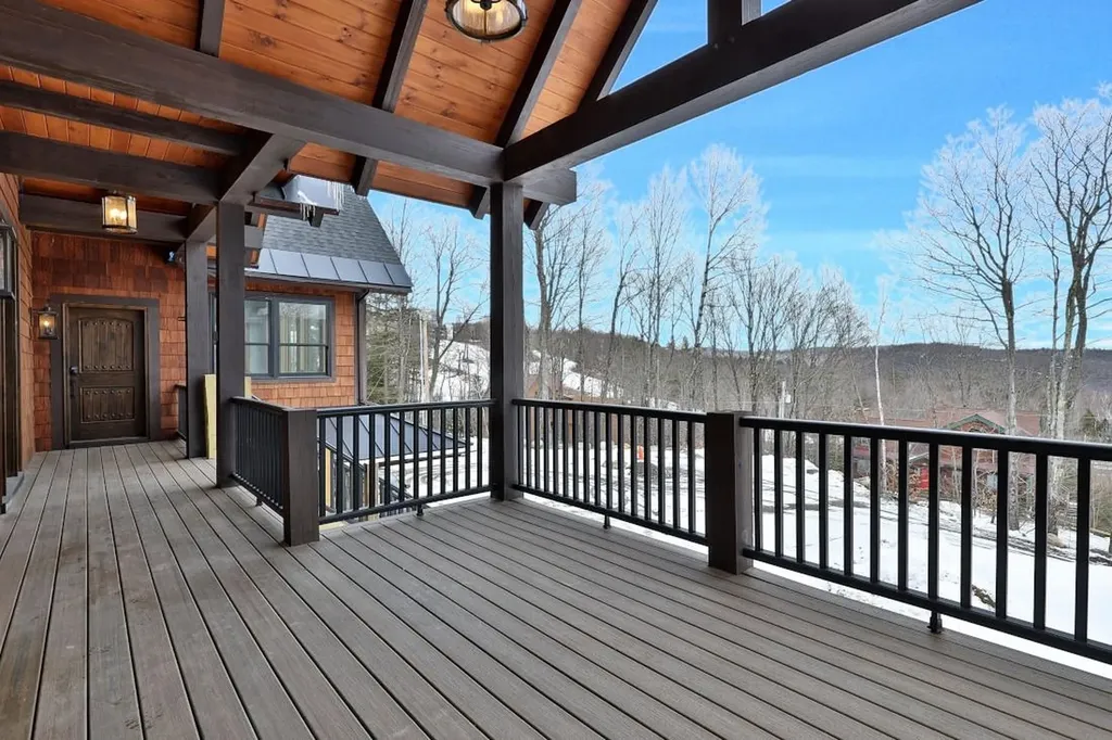 113 North Village Road Ludlow VT 05149