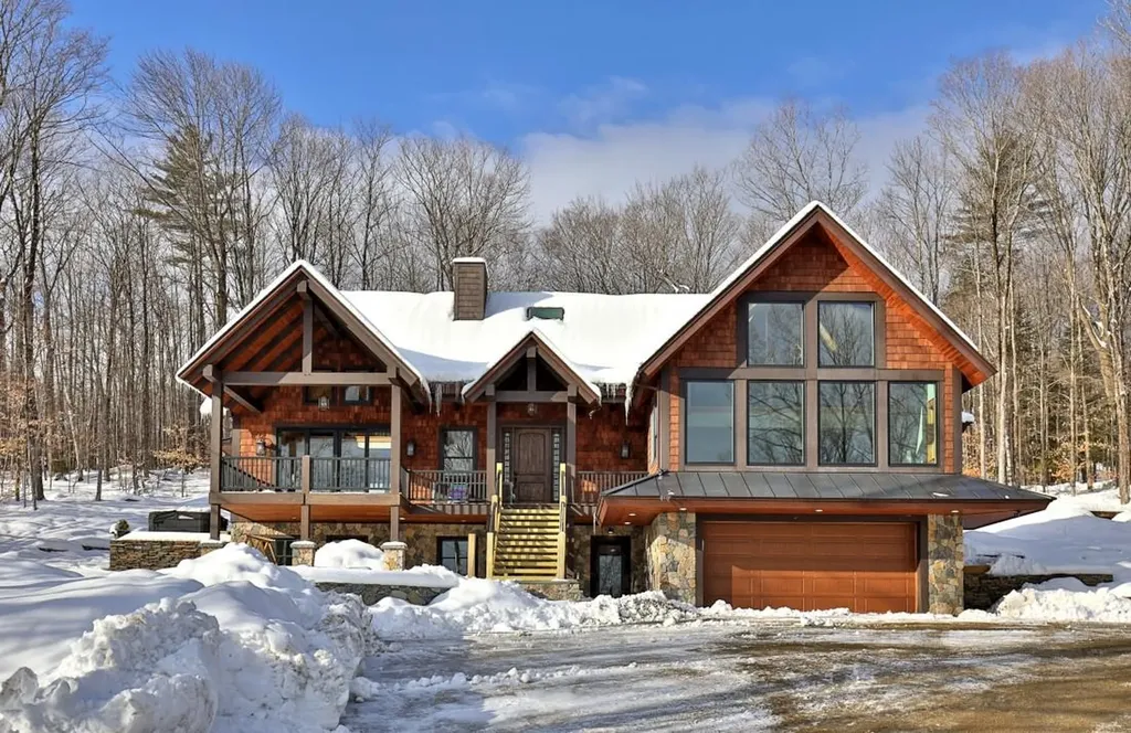 113 North Village Road Ludlow VT 05149