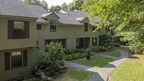 186 Sugarhill Lane Hartford VT 05059
