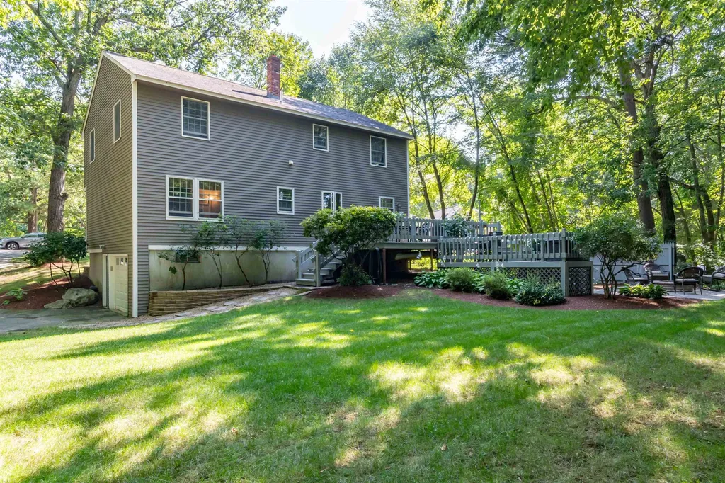 30 Raintree Drive Londonderry NH 03053