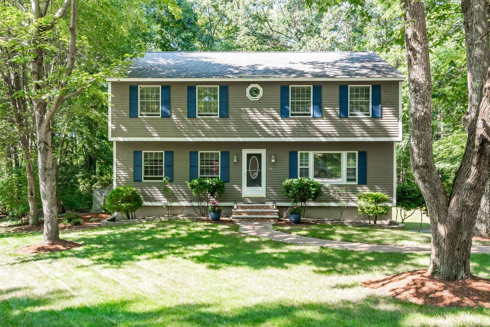 30 Raintree Drive Londonderry NH 03053